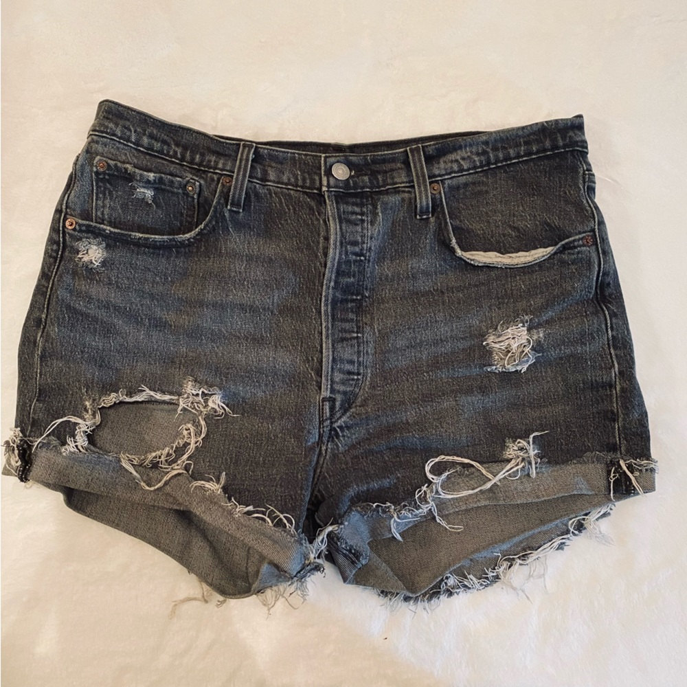 Levi’s 501 black distress shorts size L